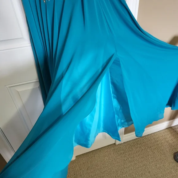 Prom Dress - Picture 4 of 9